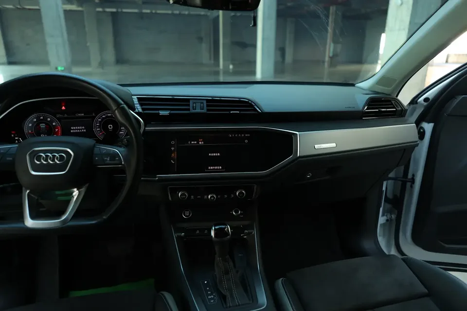 Audi Q3 Q3 Audi Q3 2022 35 TFSI Fashionable and Dynamic 2022 — thumbnail 3