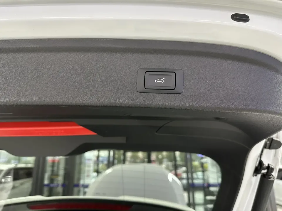 Audi A3 A3 Sportback 35 TFSI Aggressive Sports Edition 2022 — thumbnail 3