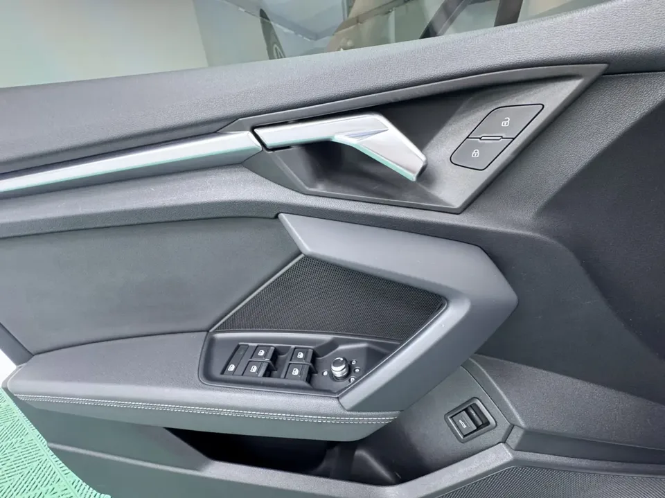 Audi A3 Audi A3 A3L Limousine 35 TFSI Stylish Sports 2022 — thumbnail 4