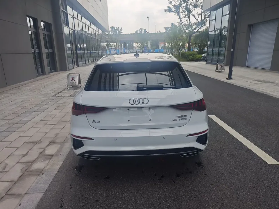 Audi A3 A3 Sportback 35 TFSI stylish and sporty 2023 — thumbnail 5
