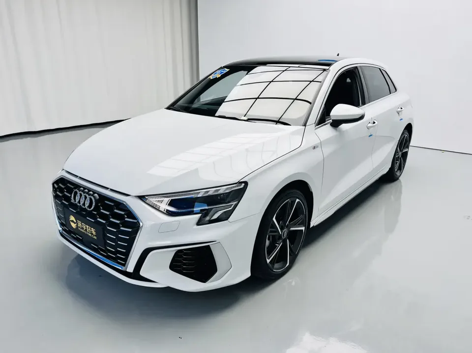 Audi A3 A3 facelift Sportback 35 TFSI stylish and sporty 2023 — photo 1, buy with delivery to Moscow