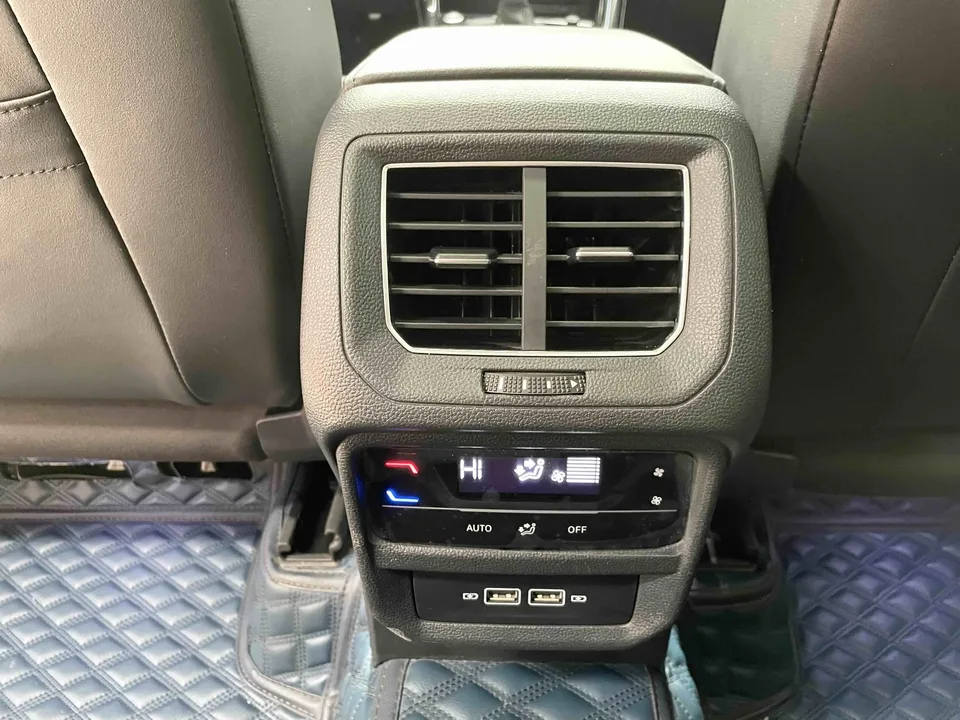 Volkswagen Tayron Tanyue 280TSI 2WD Luxury Plus Advanced Edition 2023 — миниатюра 3