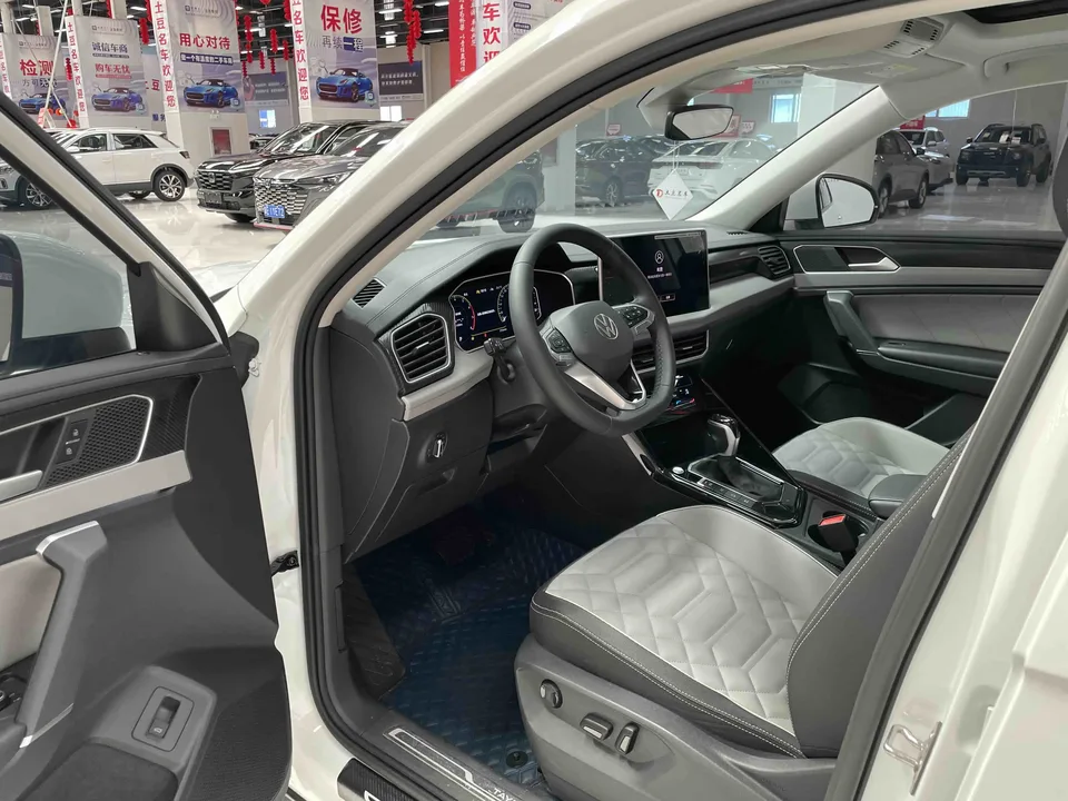 Volkswagen Tayron Tanyue 280TSI 2WD Luxury Plus Advanced Edition 2023 — миниатюра 5
