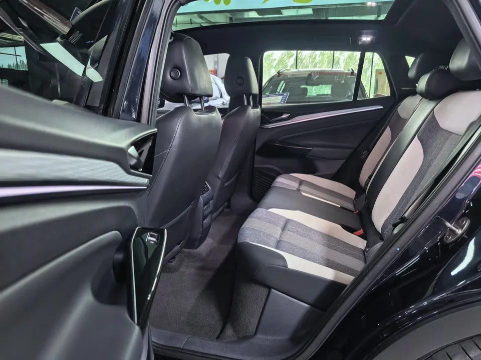 Volkswagen ID.4 Crozz ID.4 CROZZ Standard battery life PURE version 2022 — миниатюра 3