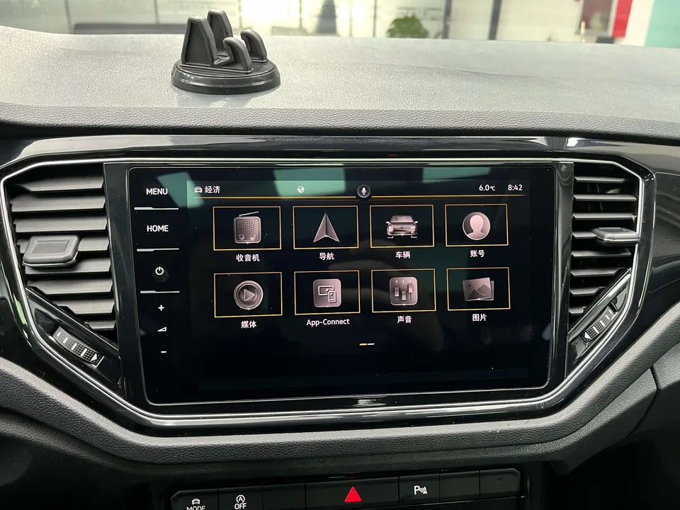 Volkswagen T-Roc TANG 280TSI DSG 2WD Comfort PLUS 2022 — thumbnail 3