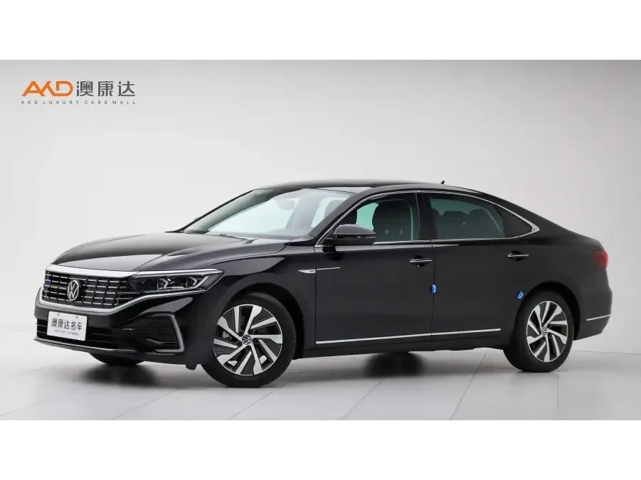 Volkswagen Passat PHEV Passat PHEV 430PHEV Hybrid Luxury Edition 2023 — photo 1, buy with delivery to Moscow