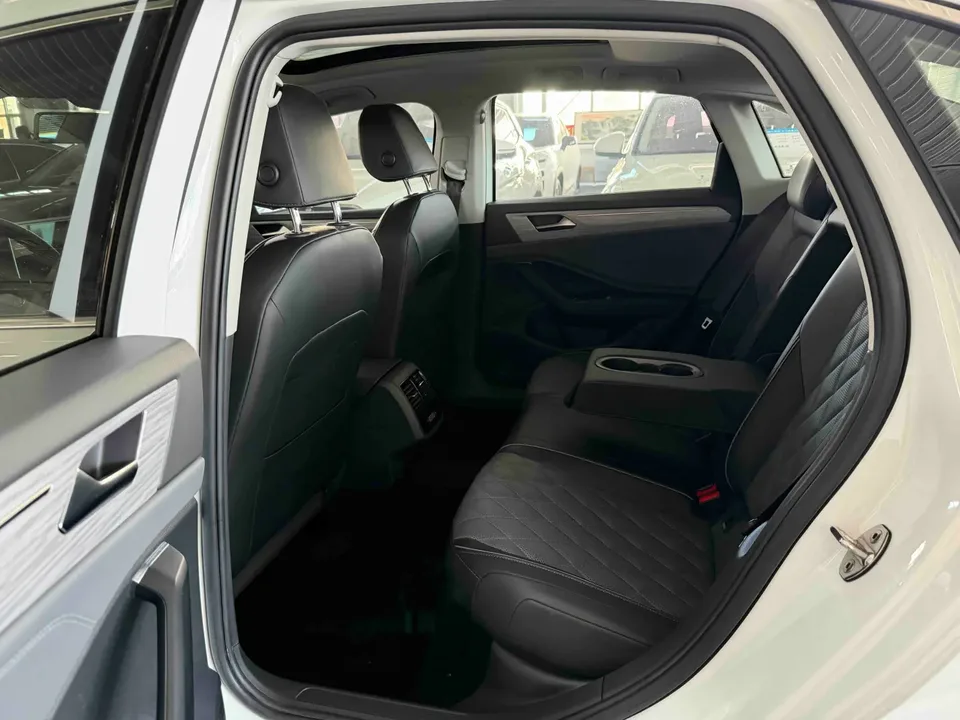 Volkswagen Sagitar Sagitar 280TSI DSG Beyond Edition 2023 — thumbnail 5