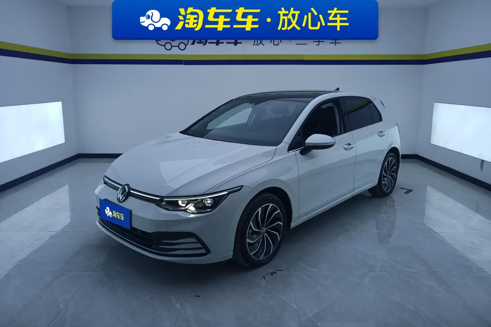 Volkswagen Golf facelift 280TSI DSG Pro 2023 — photo 1, buy with delivery to Moscow