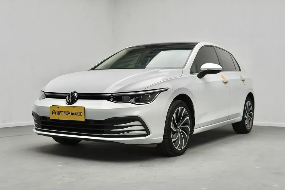 Volkswagen Golf golf 2023 280TSI DSG Pro 2023 — photo 1, buy with delivery to Moscow