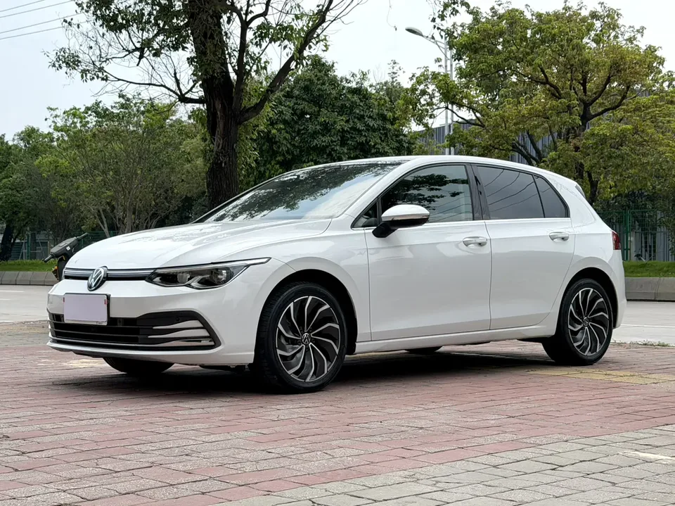 Volkswagen Golf golf 2021 280TSI DSG Pro 2022 — photo 1, buy with delivery to Moscow
