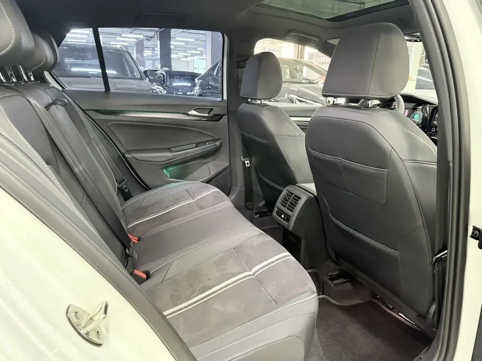 Volkswagen Golf golf 2023 280TSI DSG R-Line Lite 2024 — thumbnail 5