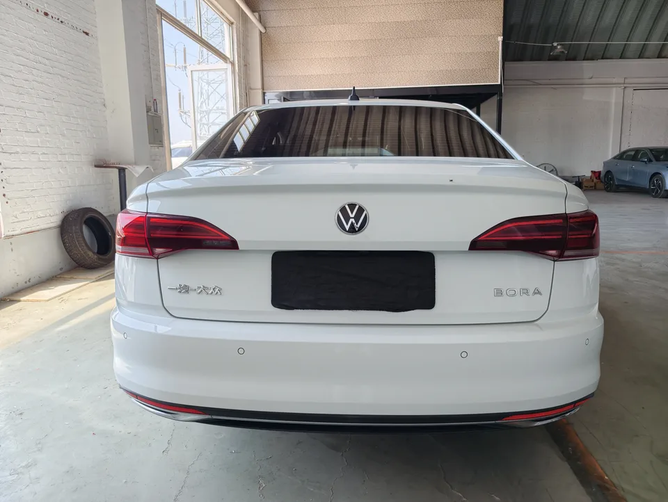 Volkswagen Bora Bora 2021 1.5L Automatic Elite Smart Link Edition 2022 — thumbnail 5