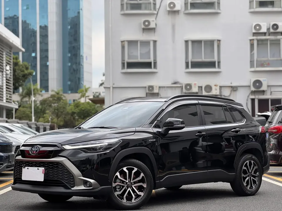 Toyota Frontlander Frontlander 2.0L Intelligent Electric Hybrid Dual Engine Premium Edition 2023 — photo 1, buy with delivery to Moscow