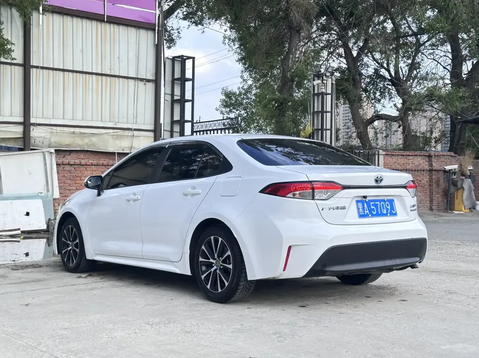 Toyota Levin Lei Ling Hybrid 1.8L Knight Edition 2024 — миниатюра 4
