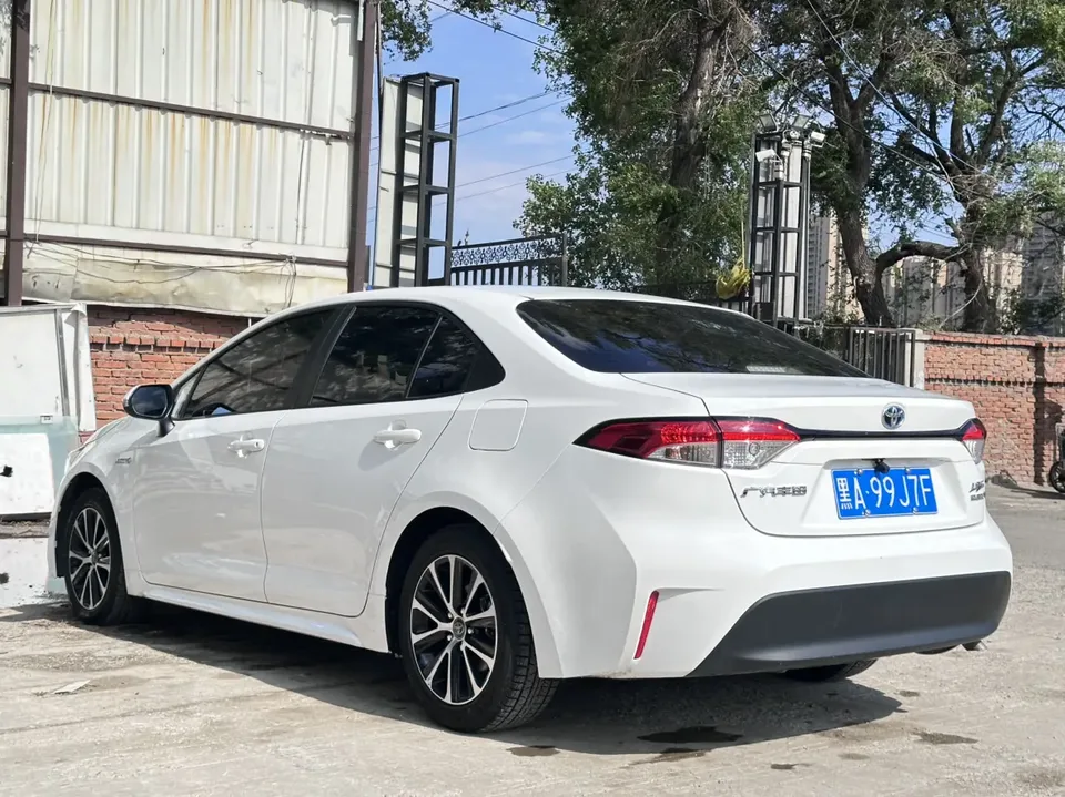 Toyota Levin Lei Ling Hybrid 1.8L Knight Edition 2024 — thumbnail 4