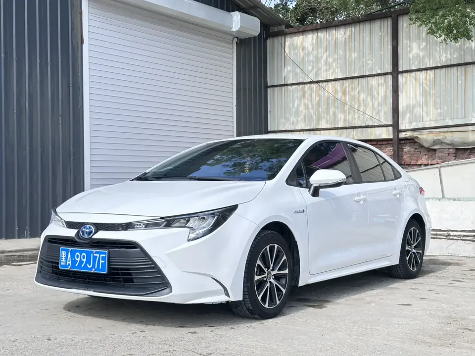 Toyota Levin Lei Ling Hybrid 1.8L Knight Edition 2024 — photo 1, buy with delivery to Moscow