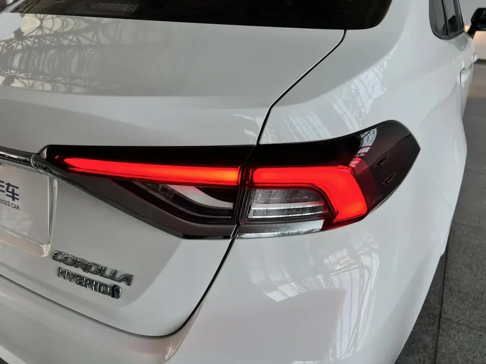 Toyota Corolla Corolla Corolla Hybrid 1.8L E-CVT Pioneer Edition 2022 — thumbnail 3