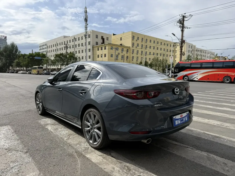 Mazda Axela Mazda3 Angkesela 2.0L Automatic Quality Edition 2023 — thumbnail 2