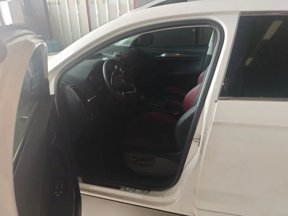 Skoda Karoq Korok TSI280 Smart Edition 2022 — thumbnail 3