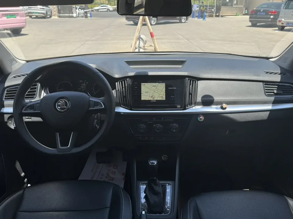 Skoda Comek Comek 1.5L Automatic Comfort Edition 2022 — thumbnail 2