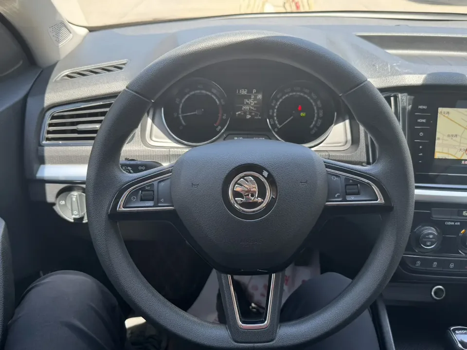 Skoda Comek Comek 1.5L Automatic Comfort Edition 2022 — thumbnail 5