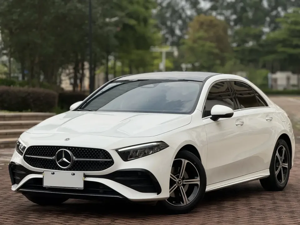 Mercedes-Benz Klasa A Mercedes Benz A Class 2024 A 200 L Fashion Edition 2024 — photo 1, buy with delivery to Moscow