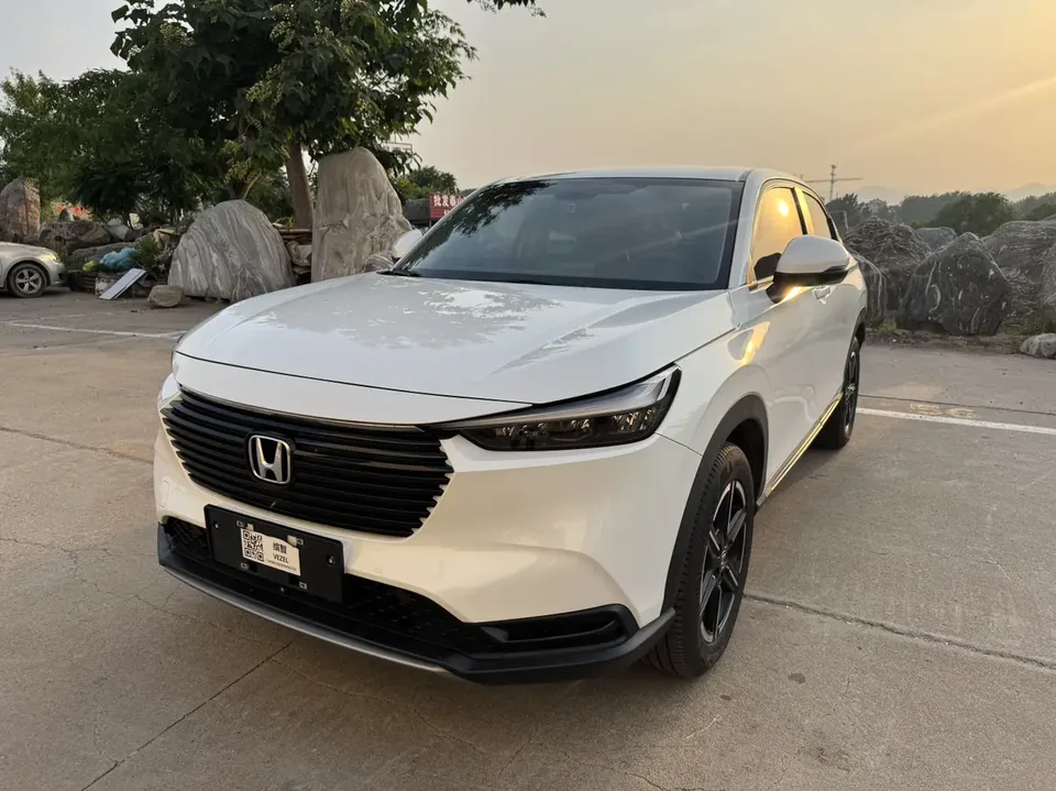 Honda VEZEL Binzhi 1.5L CVT Elite Edition 2023 — photo 1, buy with delivery to Moscow
