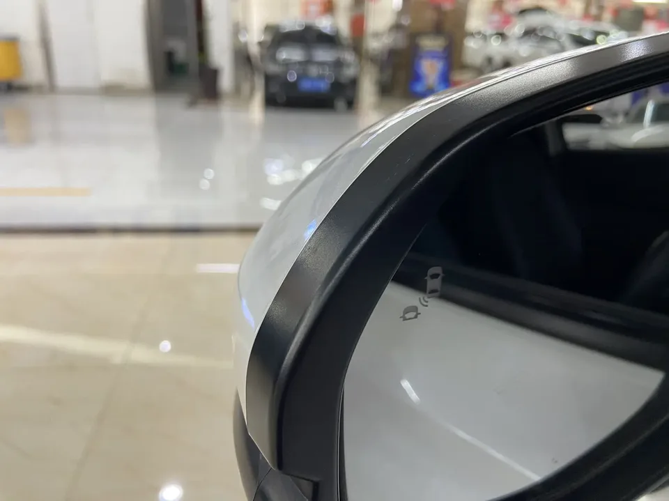 Honda VEZEL Binzhi 1.5L CVT Pioneer Edition 2023 — миниатюра 4