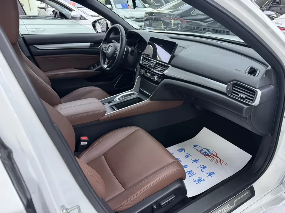 Honda Inspire Yingshipai 2022 Insignia Hybrid 2.0L Pure Elegant Edition 2022 — thumbnail 5