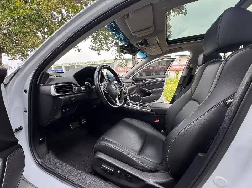 Honda Accord Accord 2022 Accord 260TURBO Fantasy Night Premium Edition 2022 — thumbnail 3