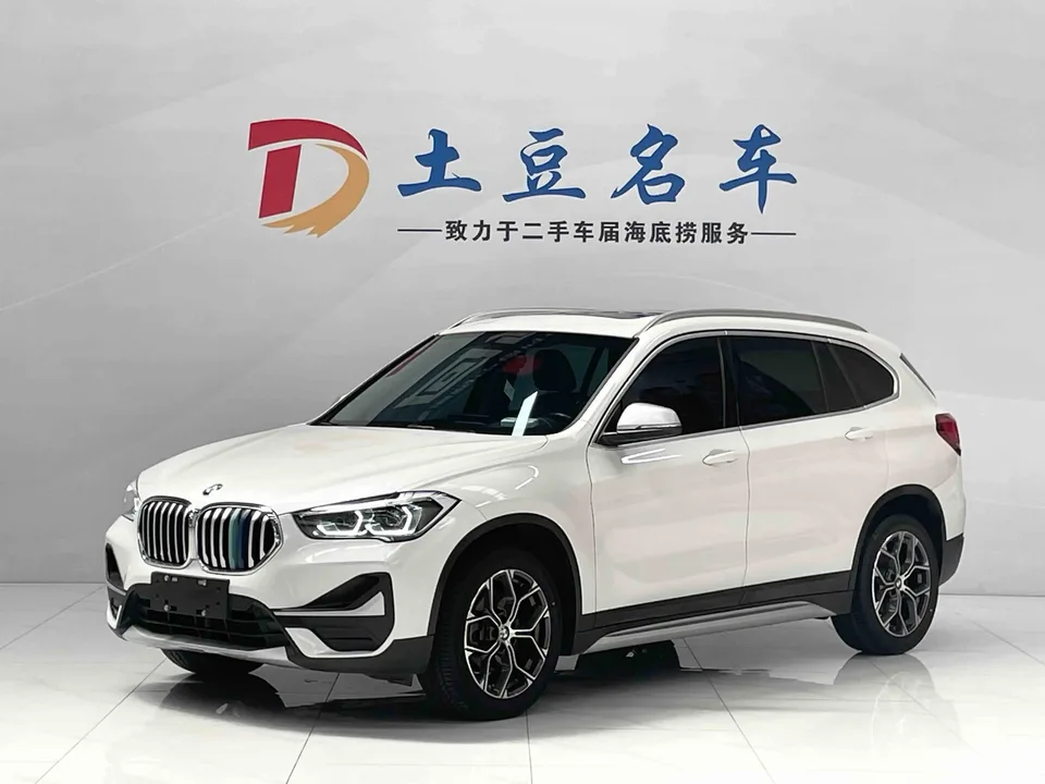 BMW X1 BMW X1 sDrive20Li Fashion 2022 — photo 1, buy with delivery to Moscow