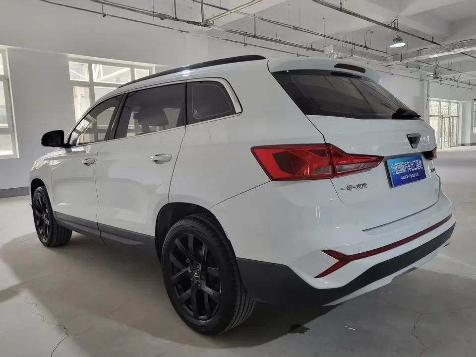 Jetta VS7 280TSI automatic aggressive version 2023 — thumbnail 2