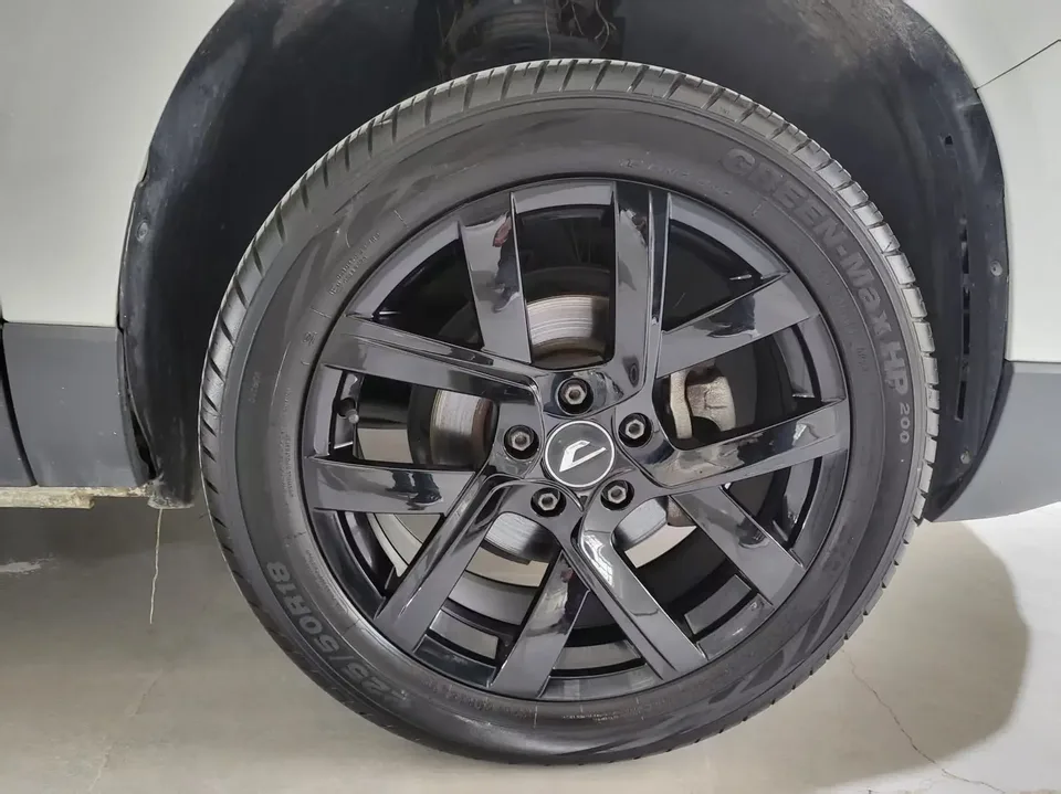 Jetta VS7 280TSI automatic aggressive version 2023 — thumbnail 3