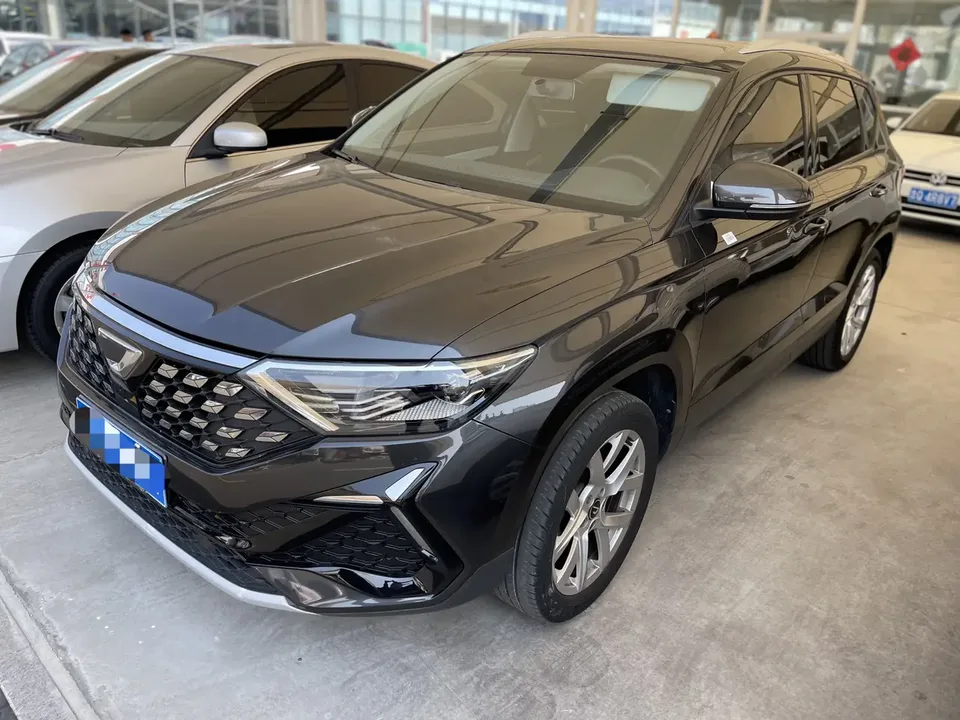Jetta VS5 VS5 280TSI automatic aggressive version 2023 — photo 1, buy with delivery to Moscow