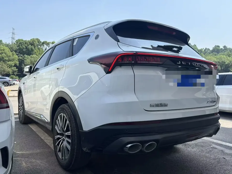 Jetour Jietu X70 PLUS Jietu X70 PLUS Champion Edition 1.5T DCT Champion MAX 5 Seaters 2024 — thumbnail 4
