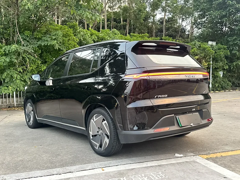 HYCAN Hechuang Z03 Hechuang Z03 620 Cool Edition 76.8kWh 2022 — миниатюра 2