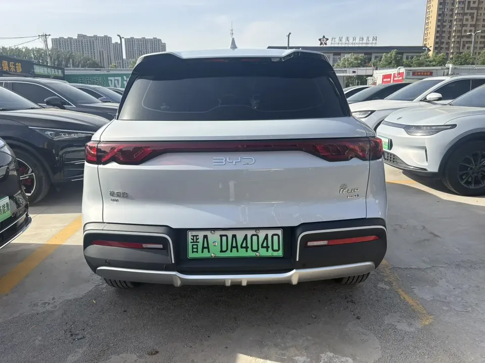 BYD Yuan Up Yuan UP Intelligent Driving Edition 401KM Leading Type 2025 — thumbnail 2