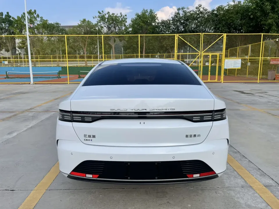 BYD Destroyer 05 Destroyer 05 2024 Honor Edition DM-i 120KM Deluxe 2024 — thumbnail 2