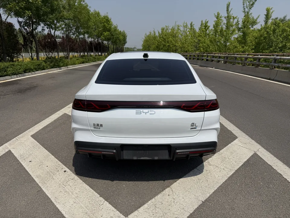 BYD Qin L DM Qin L DM Intelligent Driving Edition DM-i 120KM Leading Edition 2025 — thumbnail 2
