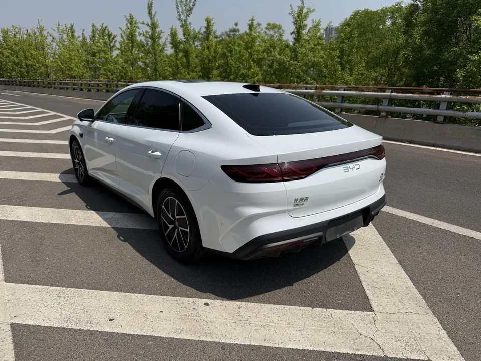 BYD Qin L DM Qin L DM Intelligent Driving Edition DM-i 120KM Leading Edition 2025 — thumbnail 4