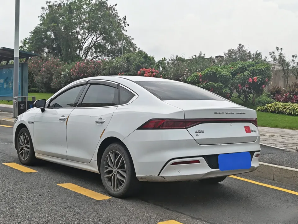 BYD Qin PLUS EV Qin PLUS EV 500KM Travel Edition 2023 — thumbnail 4