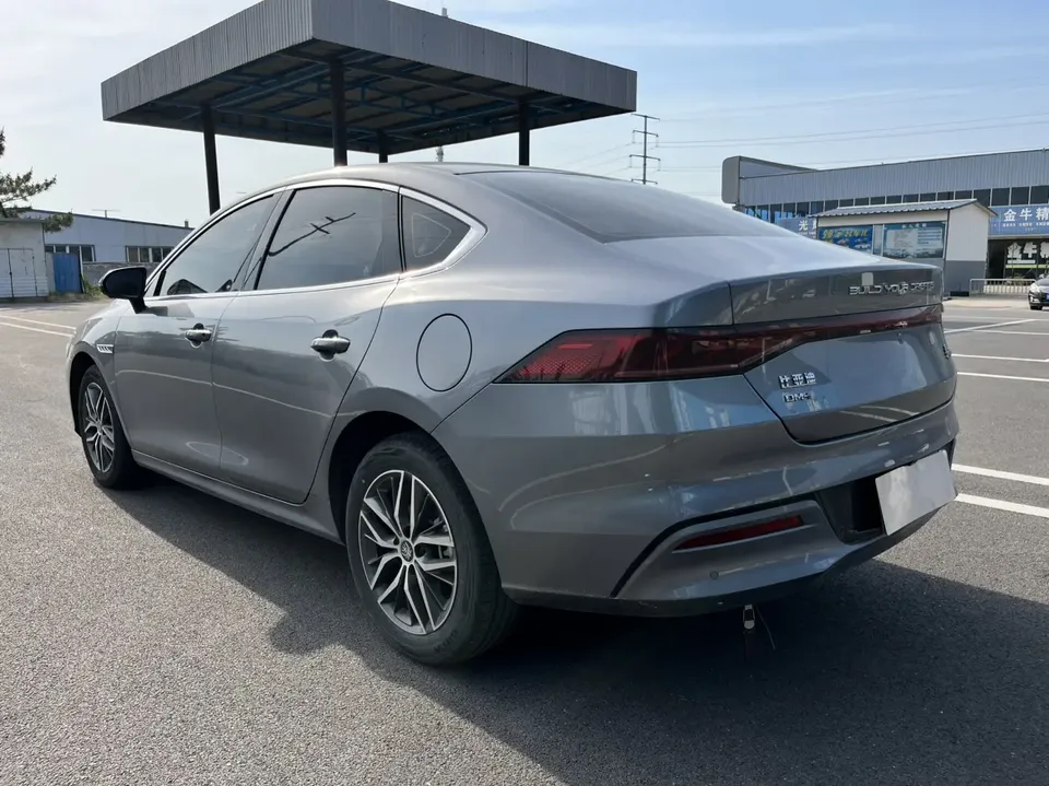 BYD Qin PLUS DM Qin PLUS DM Honor Edition DM-i 120KM Beyond Edition 2024 — thumbnail 2