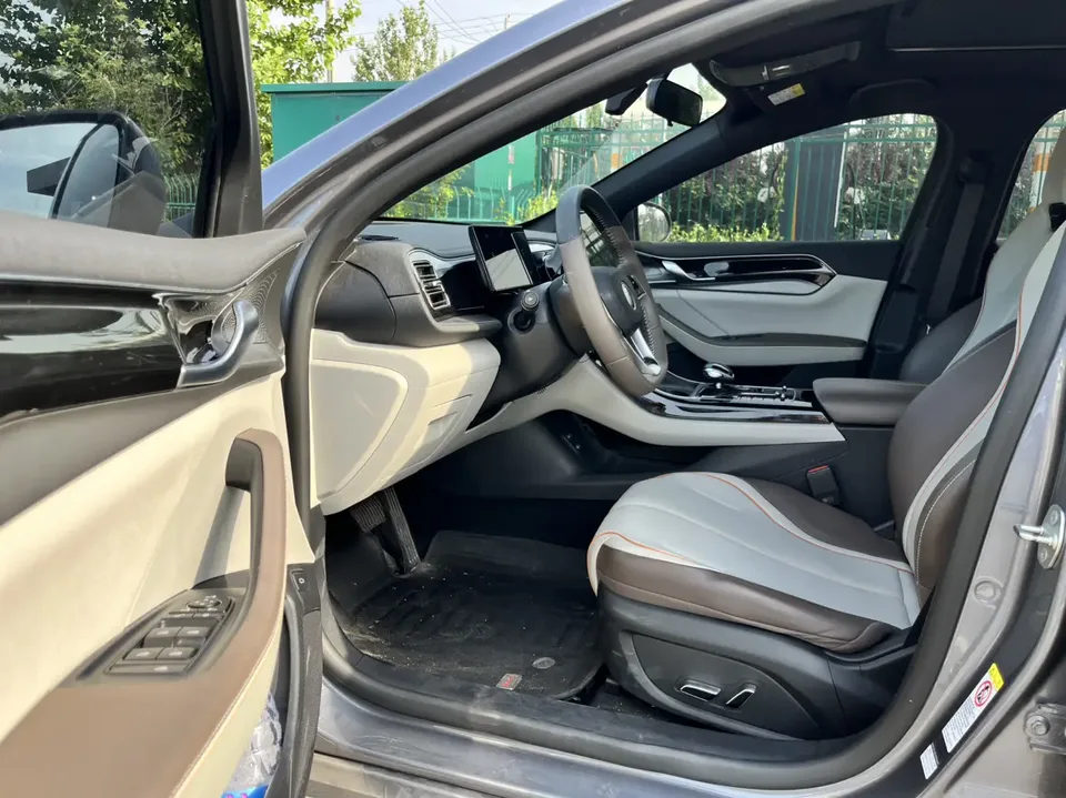 BYD Qin PLUS DM Qin PLUS DM Honor Edition DM-i 120KM Beyond Edition 2024 — thumbnail 5
