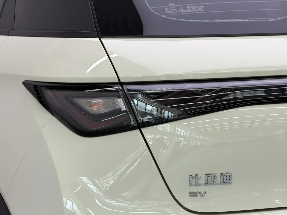 BYD Dolphin dolphin 420KM Free Edition 2025 — миниатюра 4