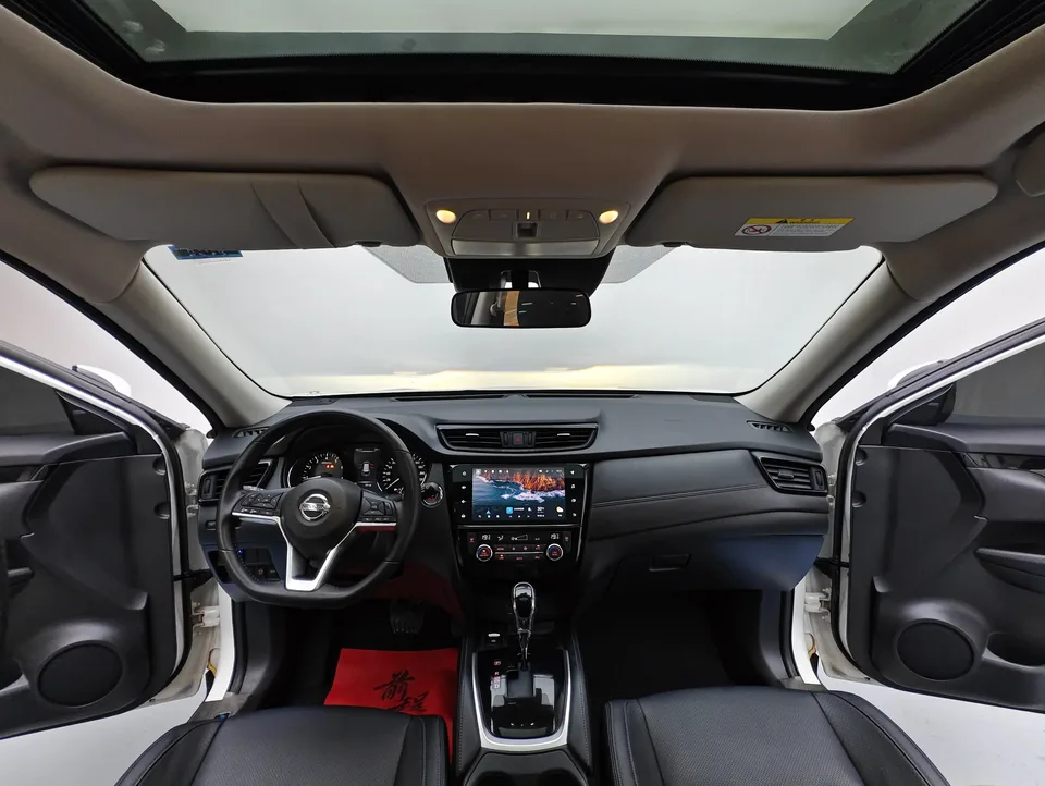 Nissan X-Trail Qijun 2.0L 2WD Smart Link Premium Edition 2022 — миниатюра 3