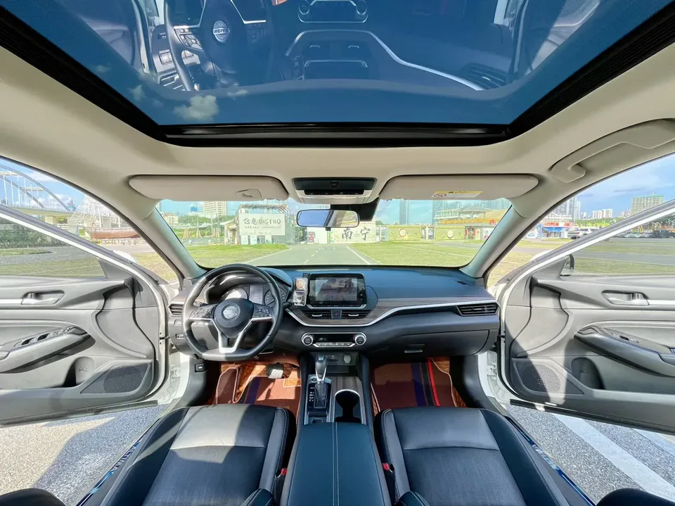 Nissan Altima Sound of nature 2.0L XL-TLS Enjoy Edition 2022 — thumbnail 2