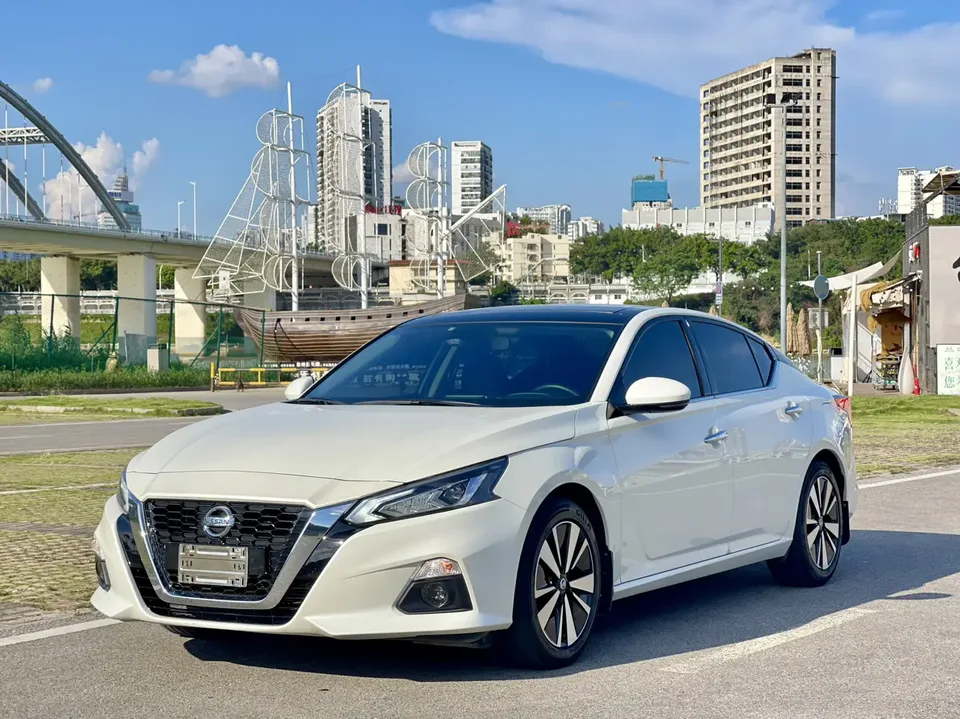 Nissan Altima Sound of nature 2.0L XL-TLS Enjoy Edition 2022 — photo 1, buy with delivery to Moscow