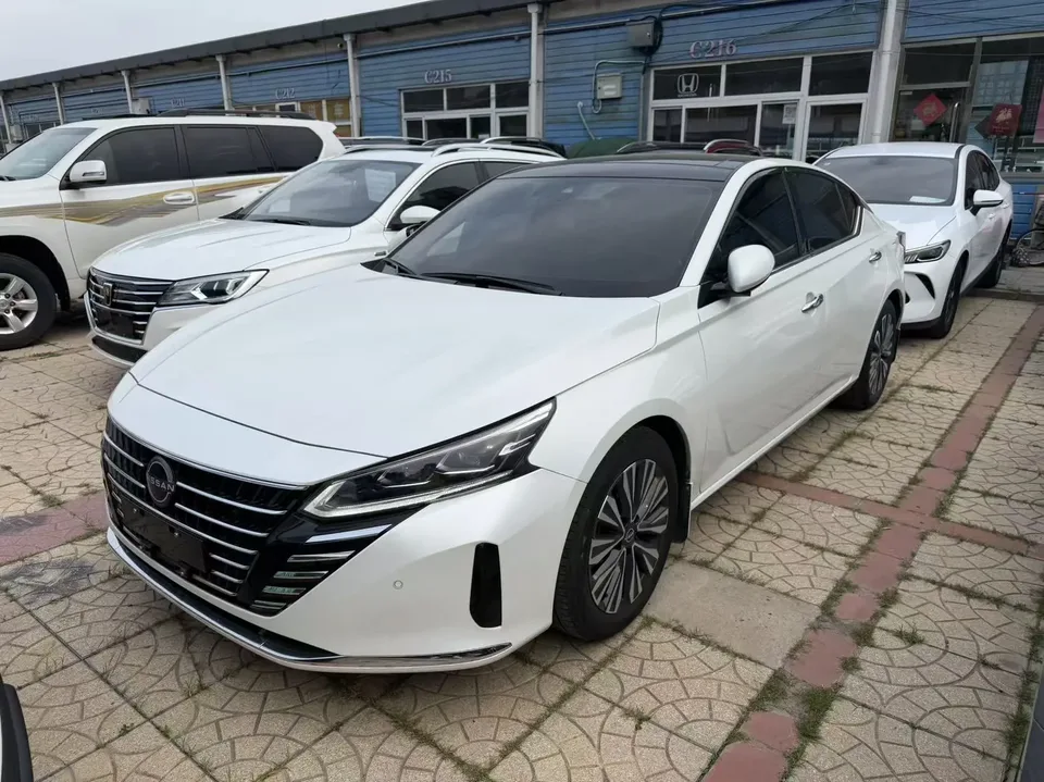 Nissan Altima Teana 2.0L XE Pure Edition 2022 — photo 1, buy with delivery to Moscow
