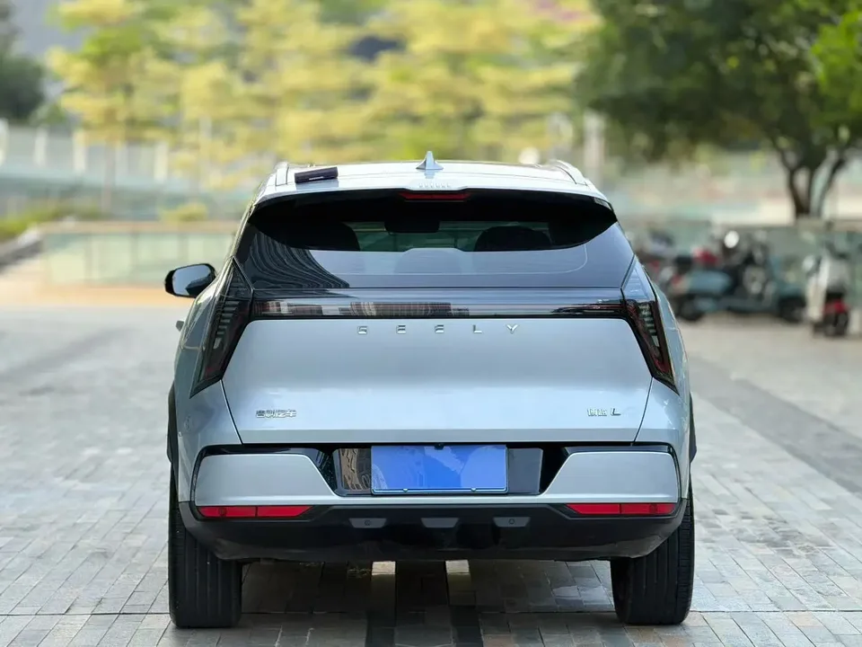 Geely Atlas L Boyue L Fourth generation 1.5TD DCT Sanhe 2025 — миниатюра 2