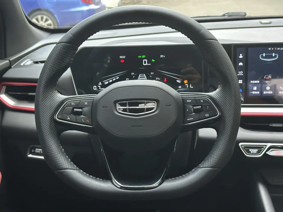 Geely Coolray SX11 Binyue Binyue COOL 1.5T DCT heat engine 2022 — thumbnail 4